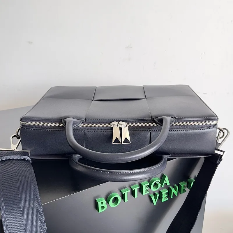 All categories 💚 Authentic bags 💚 BV 2025 new Bottega Veneta large plaid woven men's briefcase